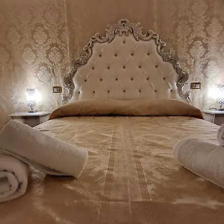 Ca' Fabrizio Close To San Marco Апартаменты *